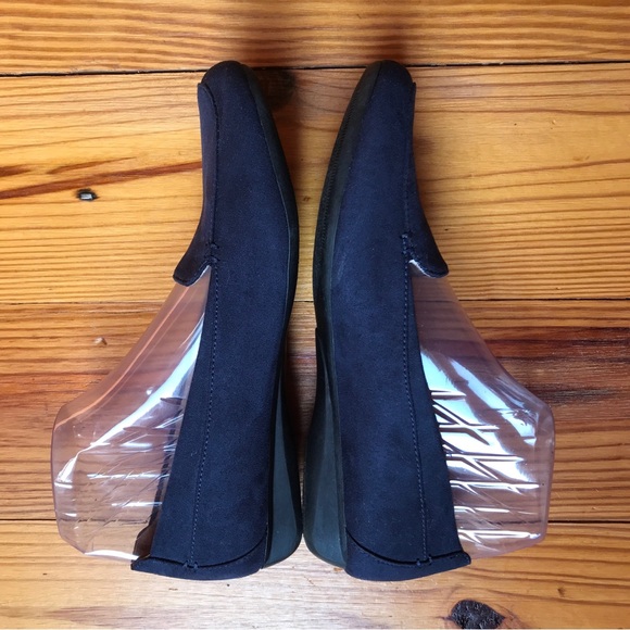 Bass Navy Flats, EUC, 7.5 - Picture 2 of 11